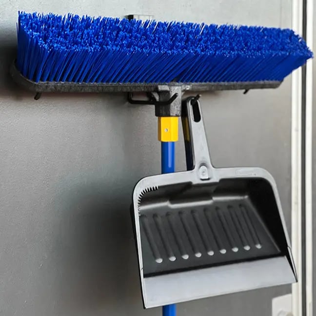 🛠 Strong Magnetic Hook | Space Saver for Garage & Van
